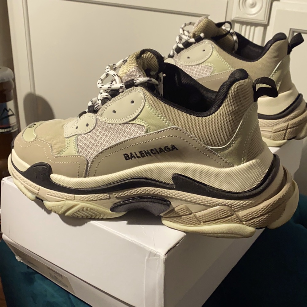 Balenciaga triple S